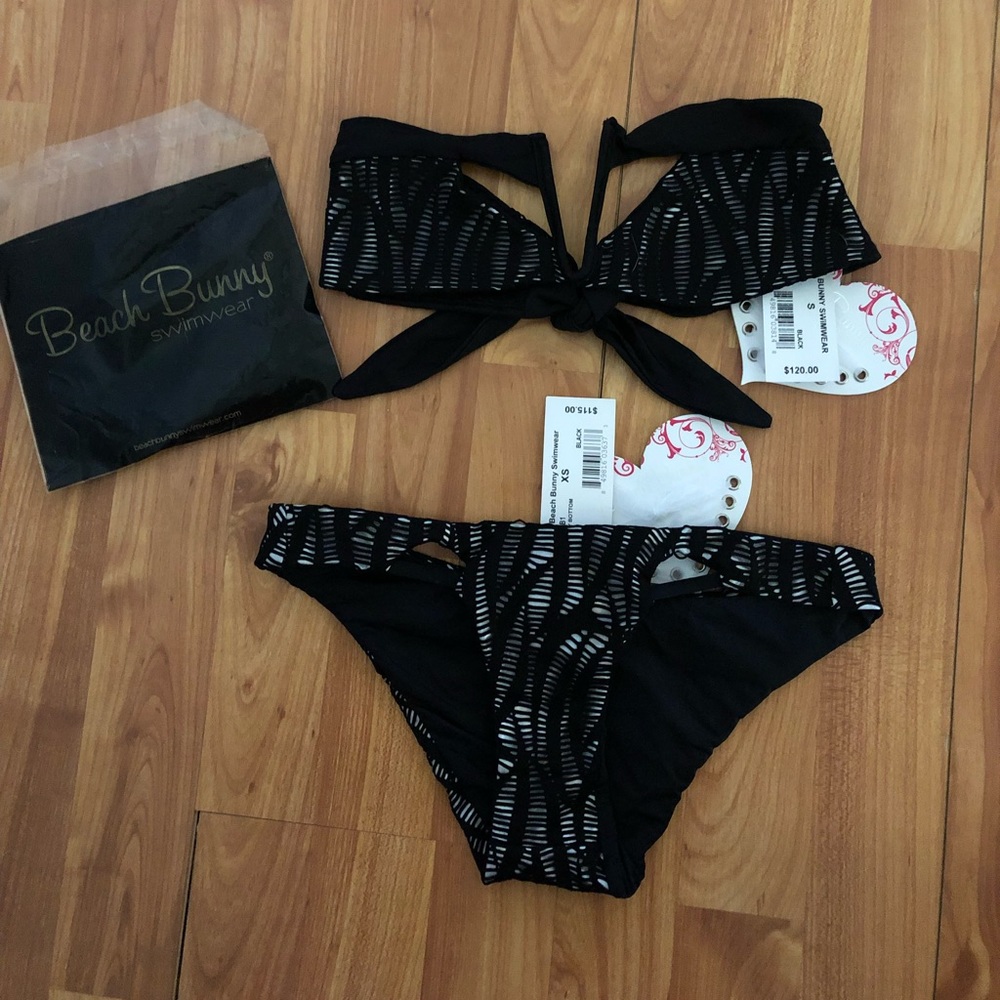 Beach Bunny Bikini Top S , bottom XS